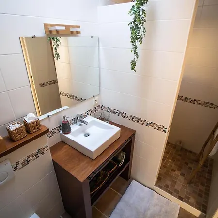 La Belle Amarre-bed And Breakfast-maison D'hotes La Rochelle (Charente-Maritime)