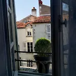 La Belle Amarre-bed And Breakfast-maison D'hotes 4* La Rochelle (Charente-Maritime)