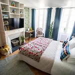 La Belle Amarre-bed And Breakfast-maison D'hotes La Rochelle (Charente-Maritime)