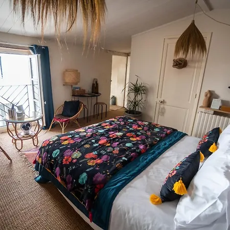 La Belle Amarre-bed And Breakfast-maison D'hotes * La Rochelle (Charente-Maritime)