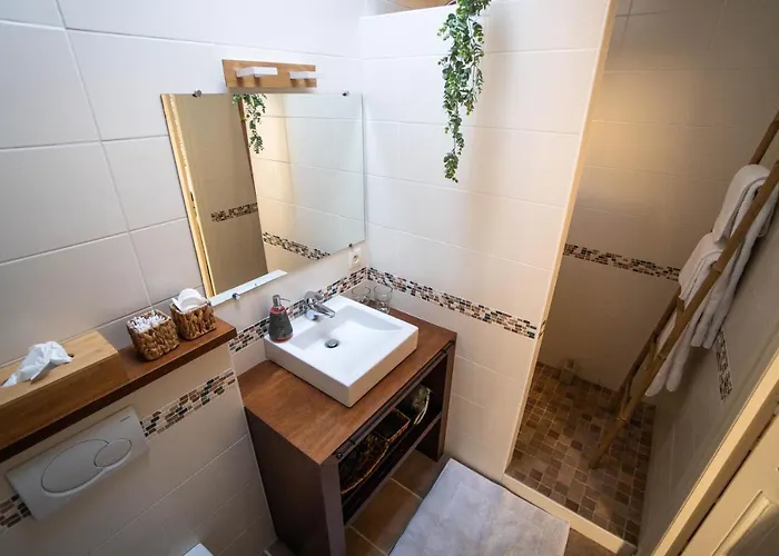 La Belle Amarre-bed And Breakfast-maison D'hotes La Rochelle (Charente-Maritime)